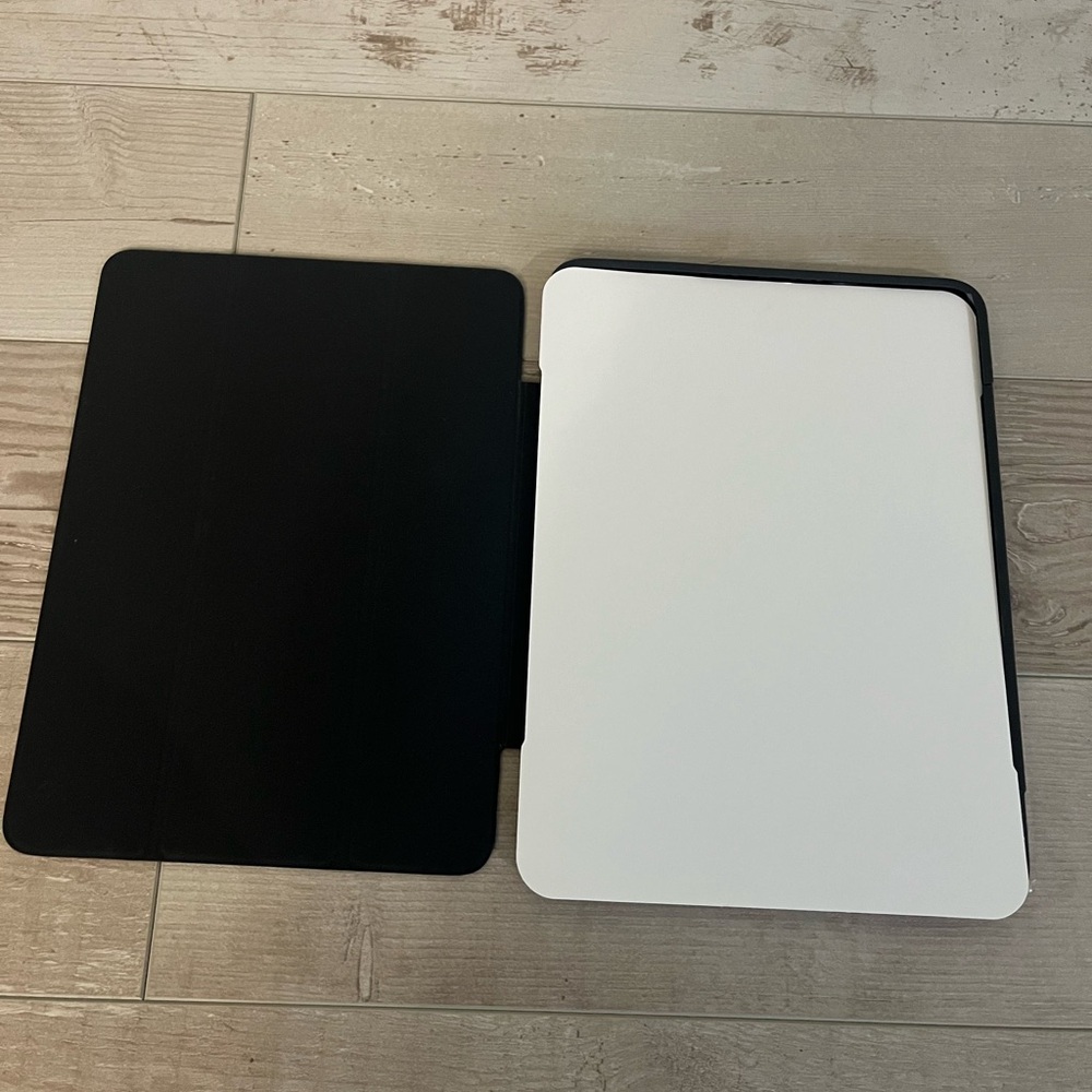 OtterBox iPad Pro 11 inch - Picture 3 of 5